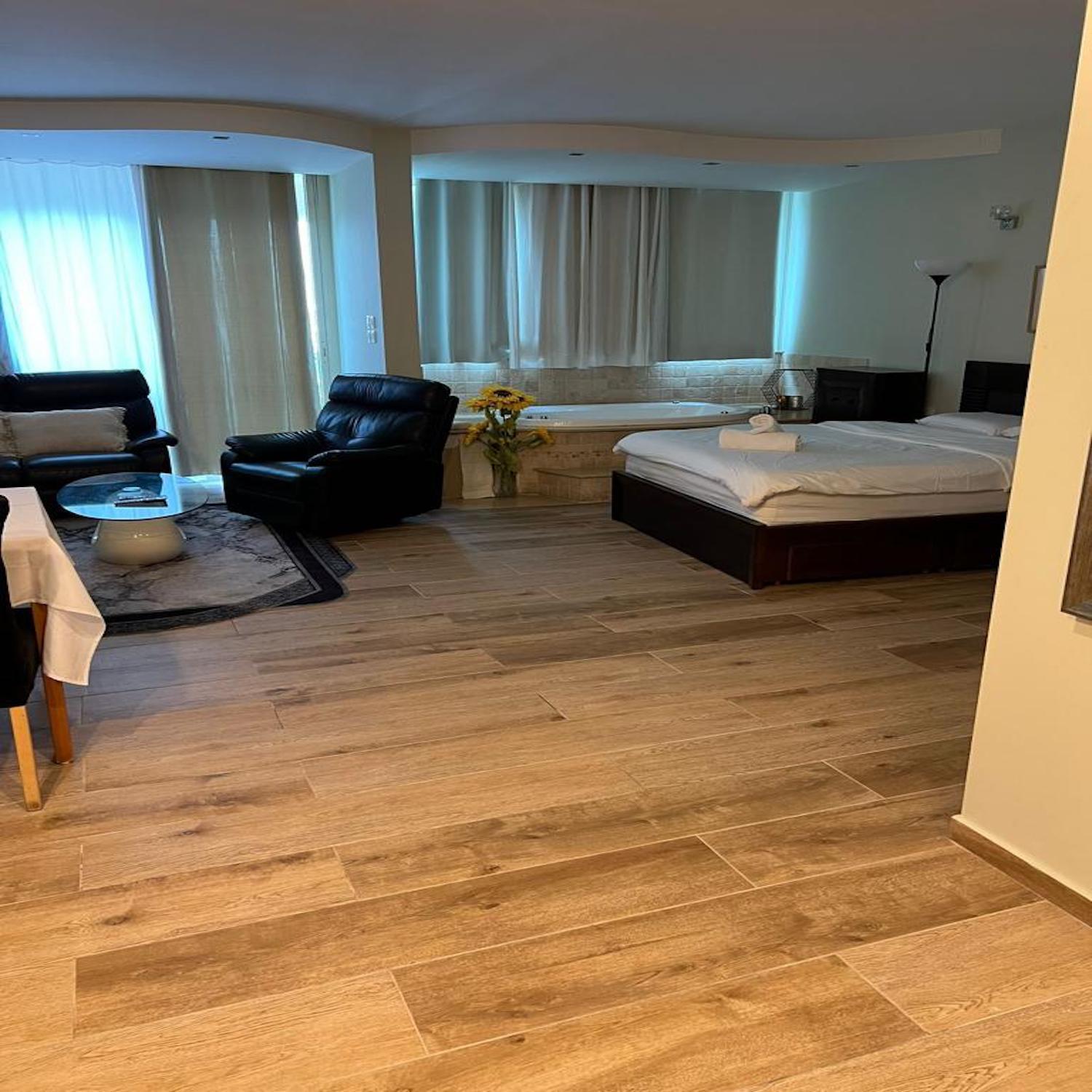 Caesarea Inn Eksteriør billede